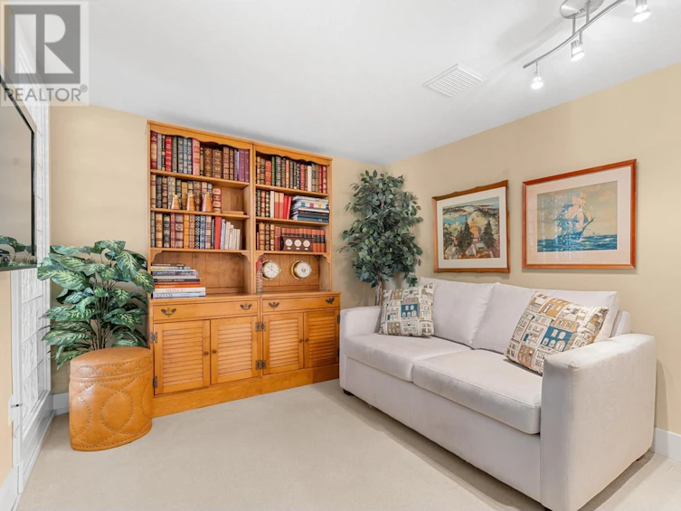 206-3389 Capilano Crescent, North Vancouver, BC, V7R 4W7 - 19