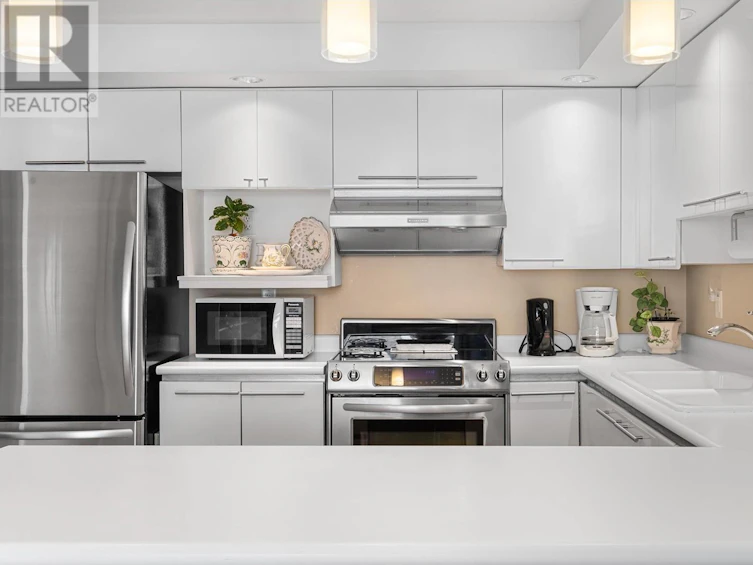 206-3389 Capilano Crescent, North Vancouver, BC, V7R 4W7 - 4