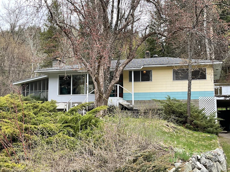 182 Everette Avenue Avenue, Greenwood, BC, V0H 1J0