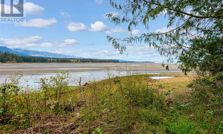 Lot-13 W Island Highway