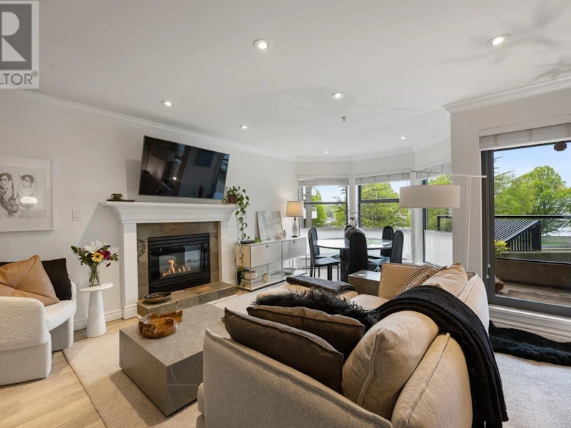 104 - 1106 Pacific Street, Vancouver BC V6E 1T4