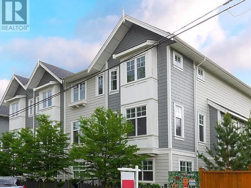 2823 St Andrews Street, Port Moody BC