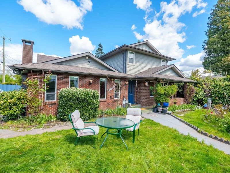 15357 96th Avenue, Surrey BC V3R 1G4