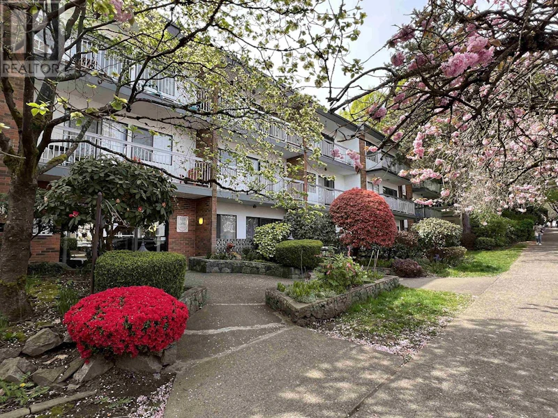 210 - 1950 W 8th Avenue, Vancouver BC V6J 1W3