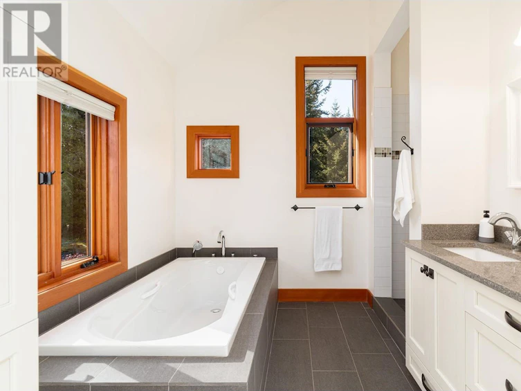 1004 Cowan Point Drive, Bowen Island, BC, V0N 1G2 - 23