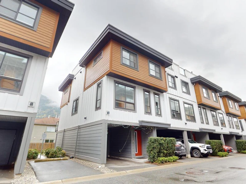 15 - 39769 Government Road, Squamish BC