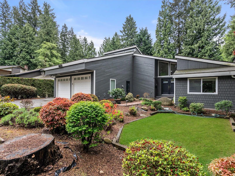 6858 Dover Place, Delta BC V4E 2G4
