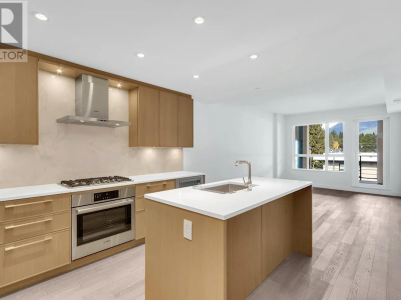 402 - 3220 Connaught Crescent, North Vancouver BC