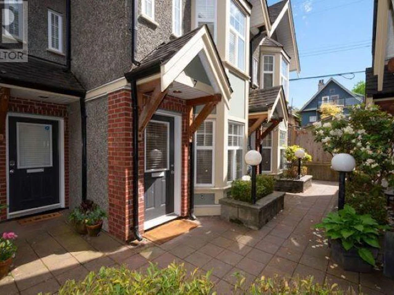 7 - 1642 E Georgia Street, Vancouver BC V5L 2B2
