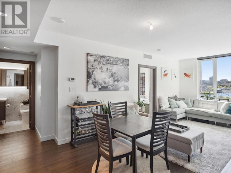 1051-38 Smithe Street, Vancouver, BC, V6B 0P3