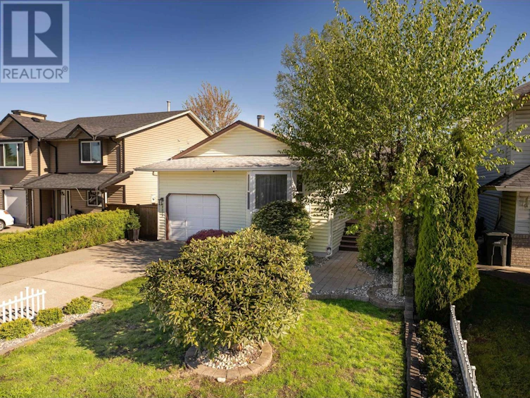 19073 117a Avenue, Pitt Meadows, BC, V3Y 1Y5