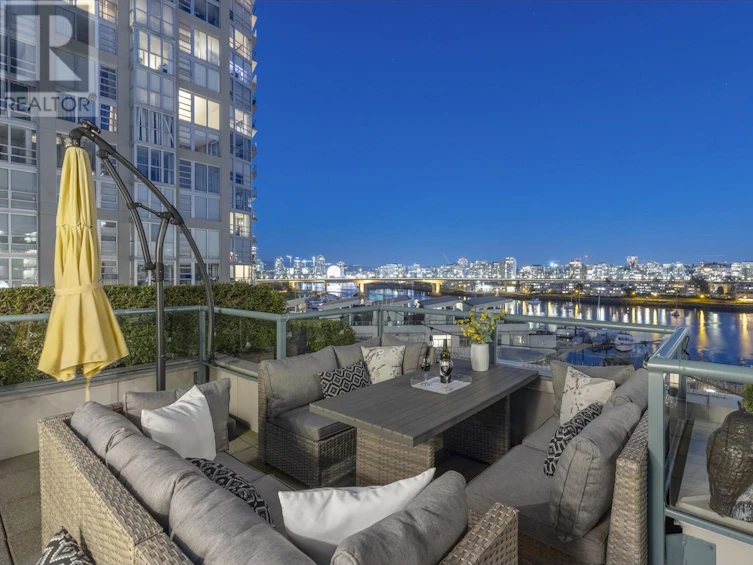 711-1288 Marinaside Crescent, Vancouver, BC, V6Z 2W5