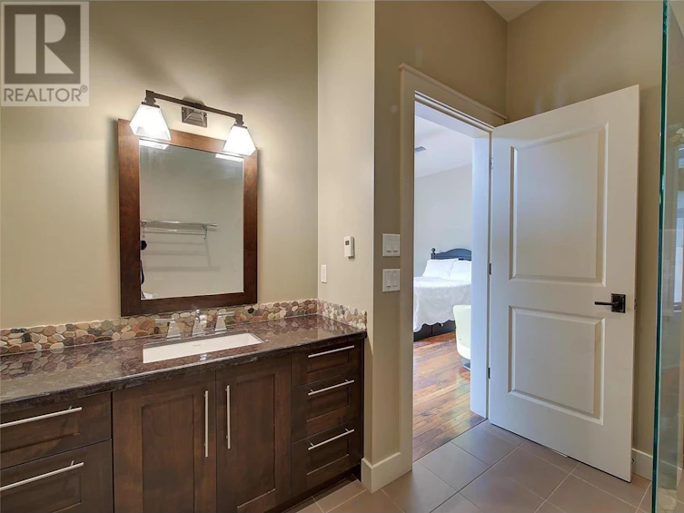 4100 Lakeshore Road, Kelowna, BC, V1W 1V6 - 39