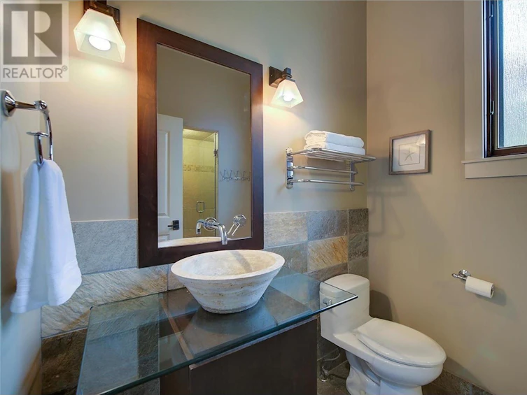 4100 Lakeshore Road, Kelowna, BC, V1W 1V6 - 40