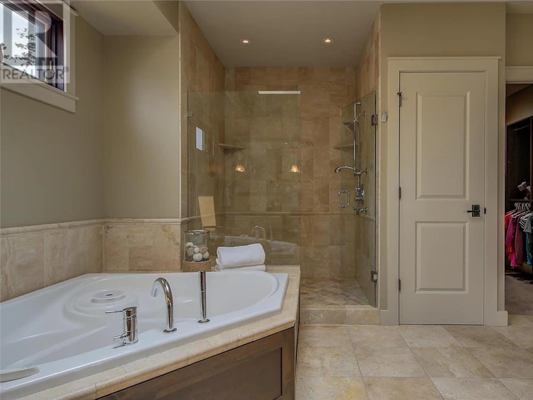 4100 Lakeshore Road, Kelowna, BC, V1W 1V6 - 51
