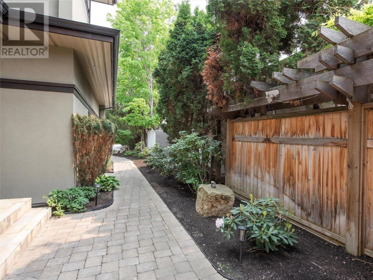4100 Lakeshore Road, Kelowna, BC, V1W 1V6 - 65