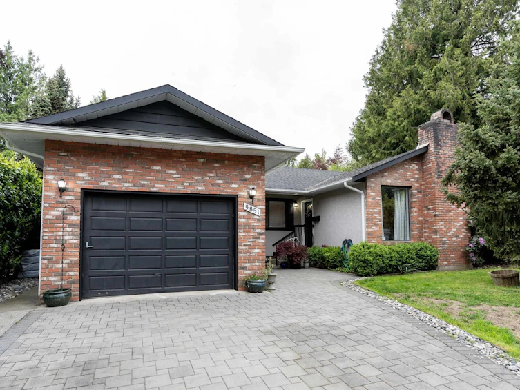 5851 Angus Place, Surrey, BC, V3S 4W6