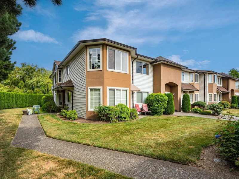 32 - 46350 Cessna Drive, Chilliwack BC V2P 7W3