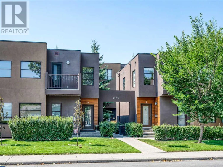 1935 35 Street Southwest, Calgary, AB, T3E 2X4