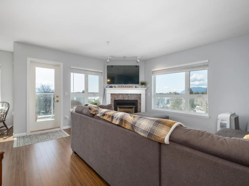704 - 45745 Princess Avenue, Chilliwack BC V2P 2B5