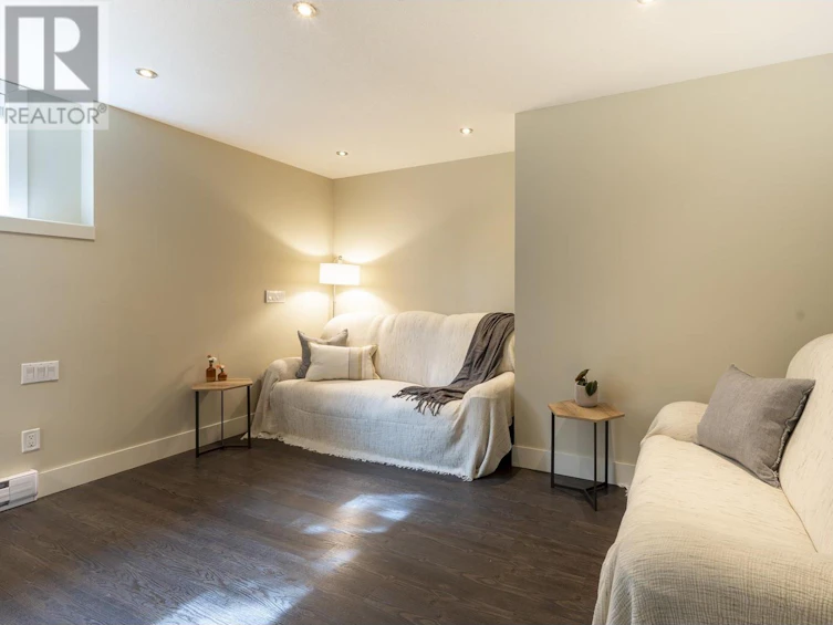 6388 Picadilly Place, Sechelt, BC, V7Z 0N9 - 27