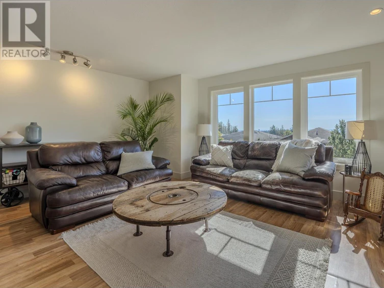 6388 Picadilly Place, Sechelt, BC, V7Z 0N9 - 4