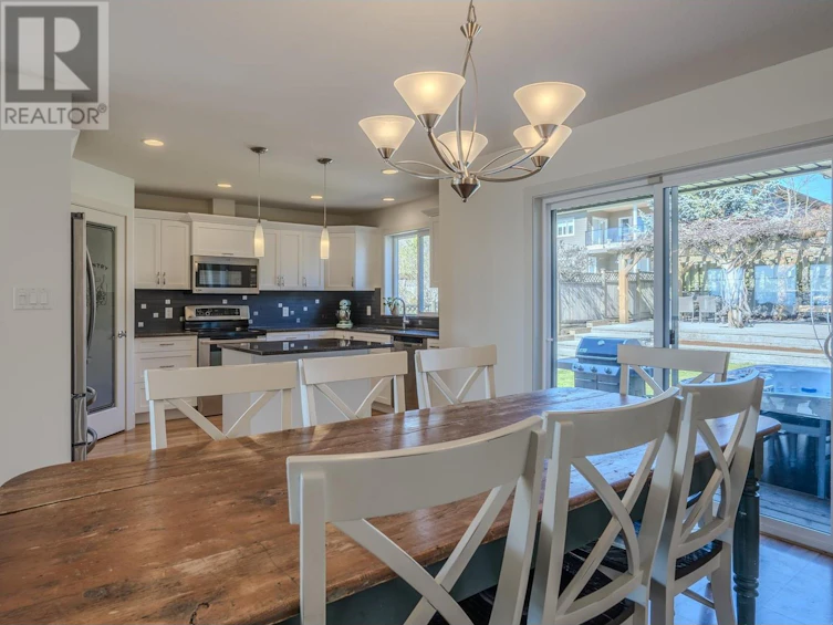 6388 Picadilly Place, Sechelt, BC, V7Z 0N9 - 9