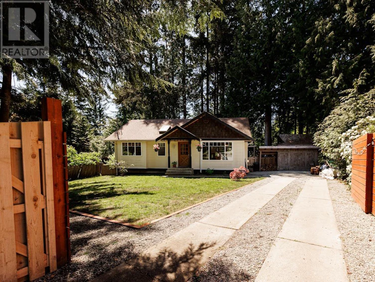 1451 Davidson Road, Gibsons, BC, V0N 1V6