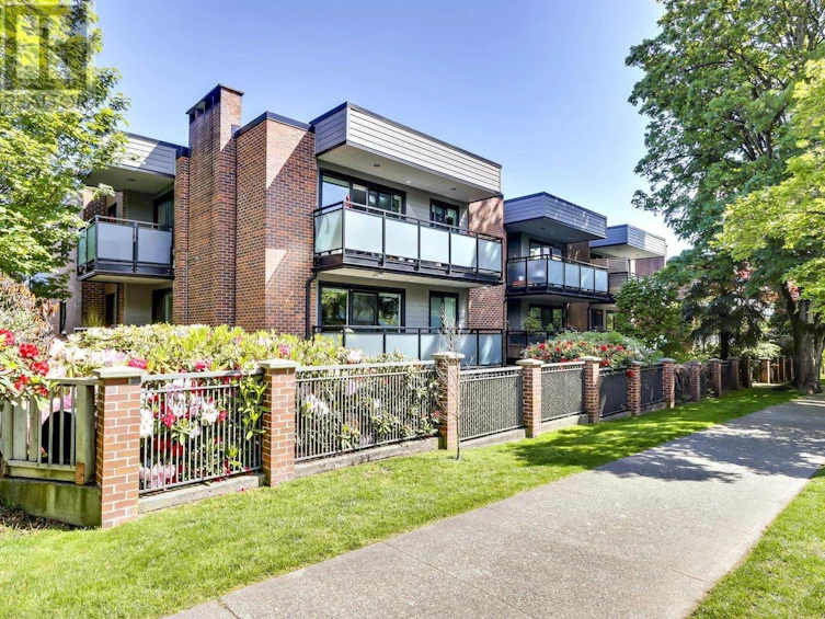 307-2255 York Avenue, Vancouver, BC, V6K 1C5