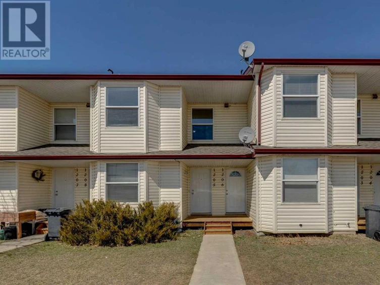 1208 Eagleview Place Northwest, High River, AB, T1V 1Y8