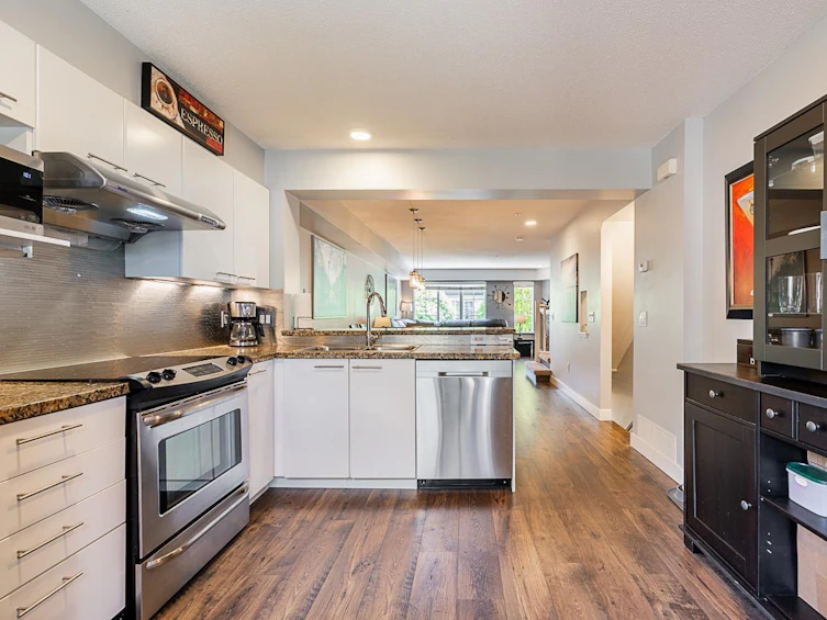 42-20560 66, Langley, BC, V2Y 2Y8 - 18