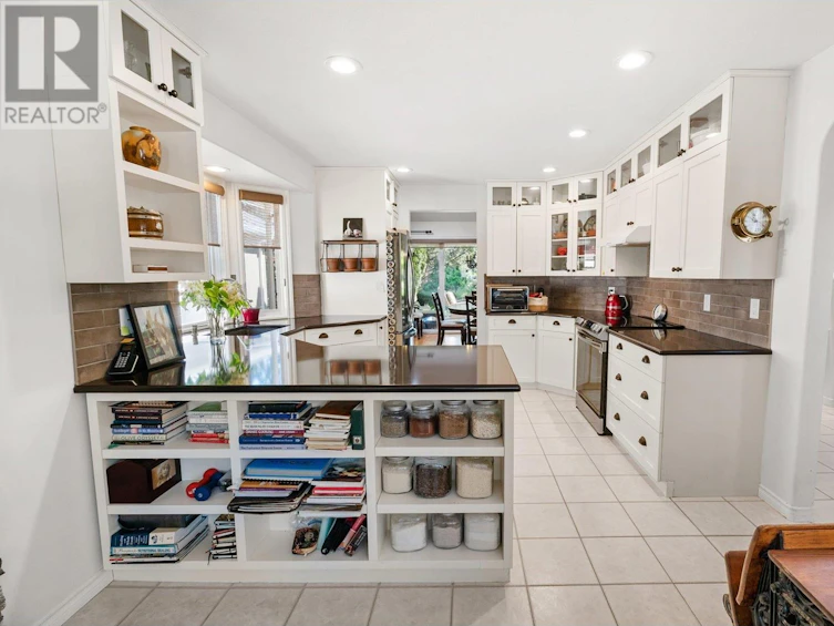 3889 Gallaghers, Kelowna, BC, V1W 3Z9 - 12