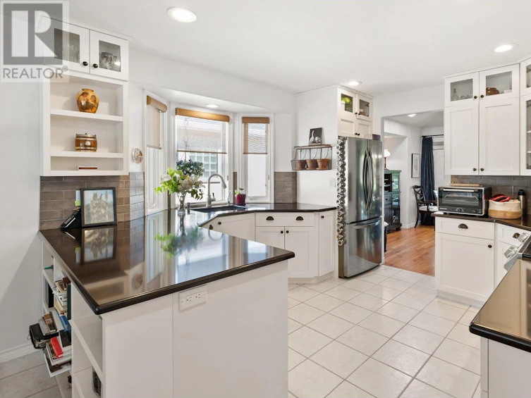 3889 Gallaghers, Kelowna, BC, V1W 3Z9 - 8