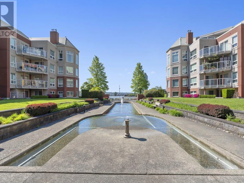 202 - 1240 Quayside Drive, New Westminster BC V3M 6H1