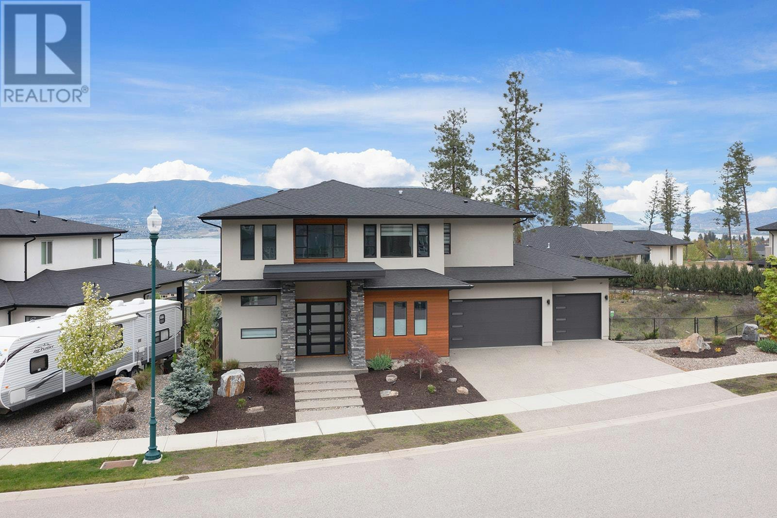 5624 Mountainside Drive, Kelowna, BC, V1W 5L5 - 3