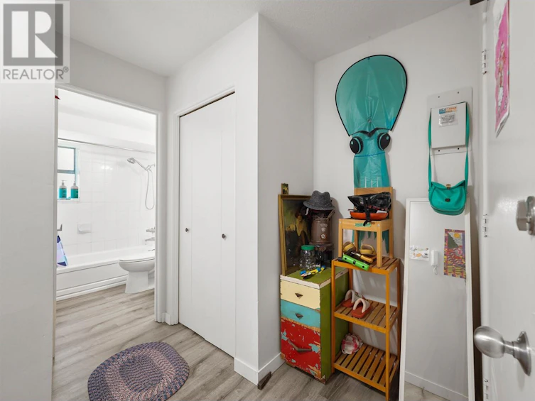 840 East 6th Avenue, Vancouver, BC, V5T 1M1 - 30