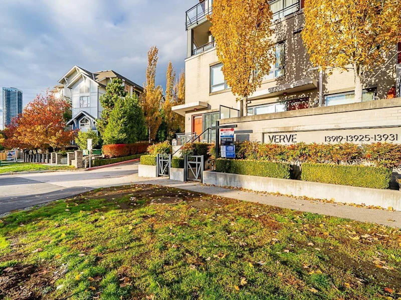 213 - 13925 Fraser Highway, Surrey BC V3T 4E6