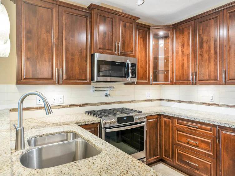 314-32445 Simon, Abbotsford, BC, V2T 0G7 - 6