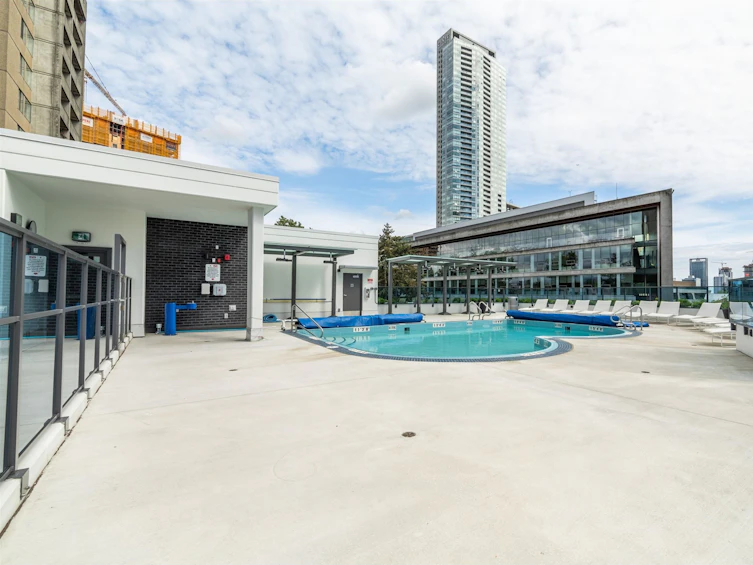 TH1-10448 University, Surrey, BC, V3T 0S7 - 16
