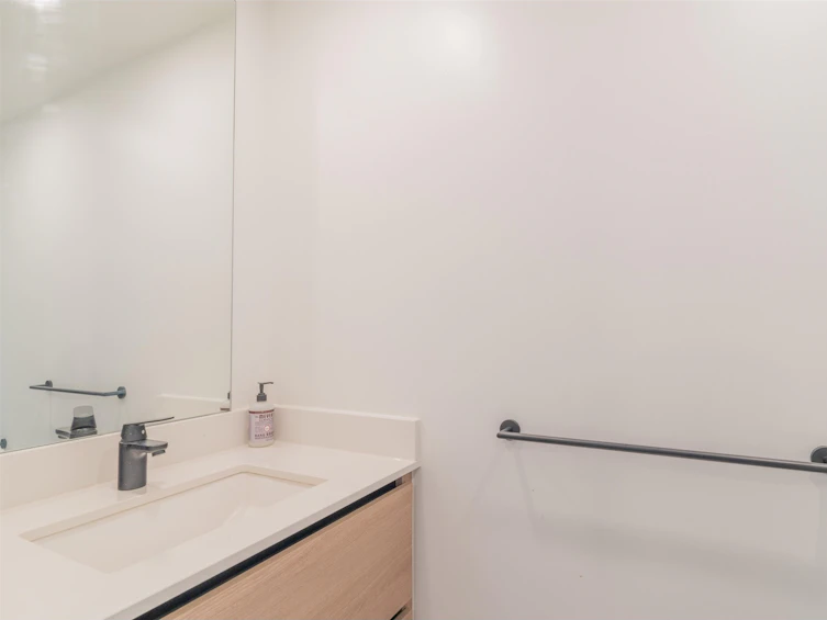 TH1-10448 University, Surrey, BC, V3T 0S7 - 21
