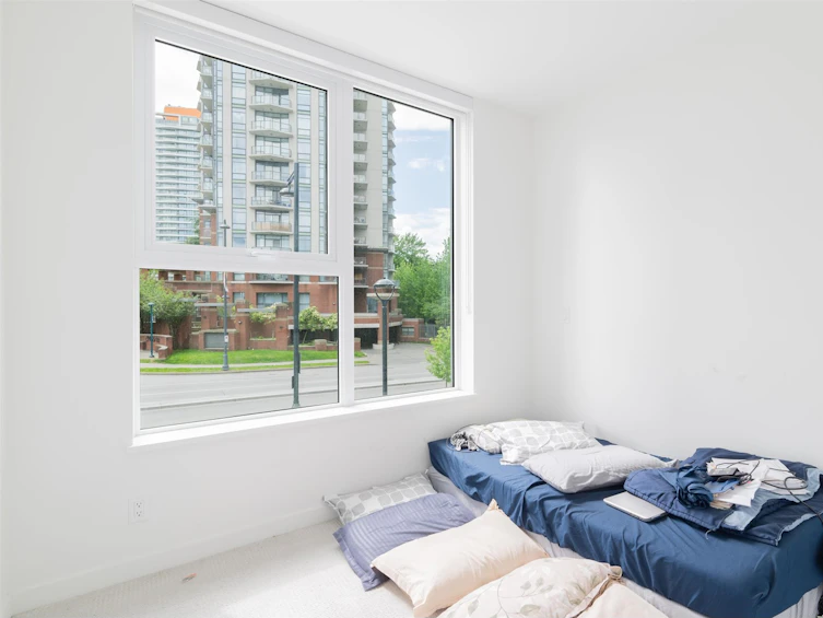 TH1-10448 University, Surrey, BC, V3T 0S7 - 25