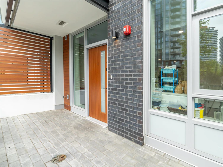 TH1-10448 University, Surrey, BC, V3T 0S7 - 34