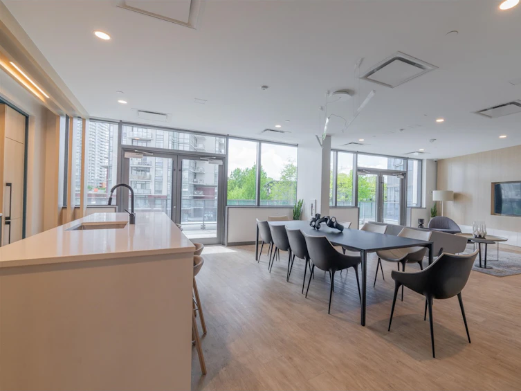 TH1-10448 University, Surrey, BC, V3T 0S7 - 8