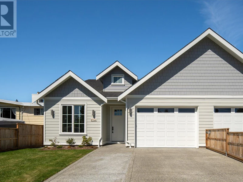 9344 Maryland Drive, Sidney BC V8L 2R3
