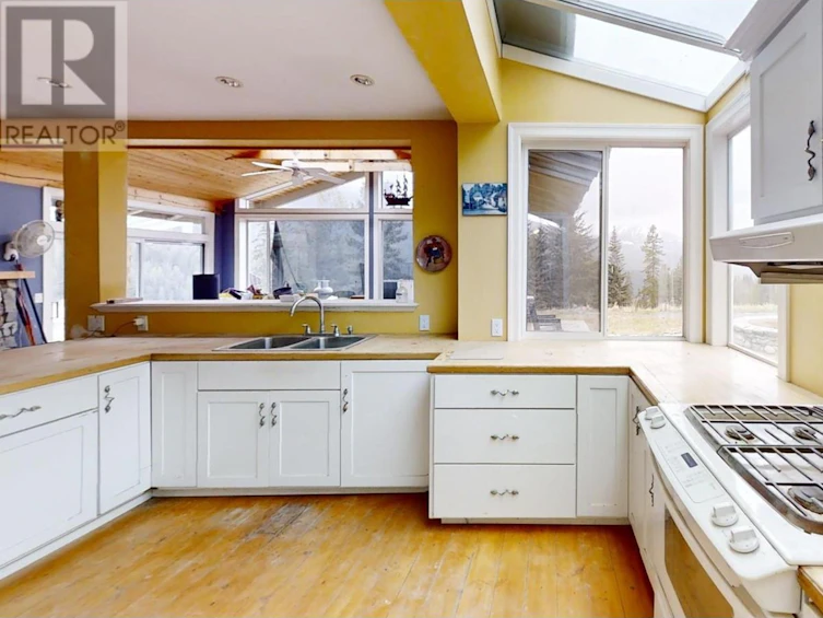 100 Ross Street, Pemberton, BC, V0K 1P0 - 7