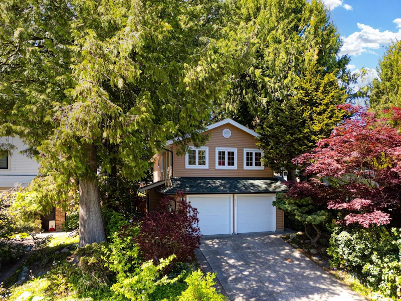 6733 129th Street, Surrey BC V3W 8H8