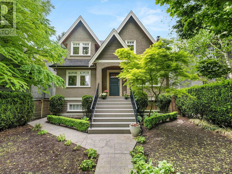 2888 W 15th Avenue, Vancouver BC V6K 2Z9