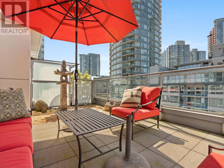 PH7-618 Abbott Street, Vancouver, BC, V6B 0B9