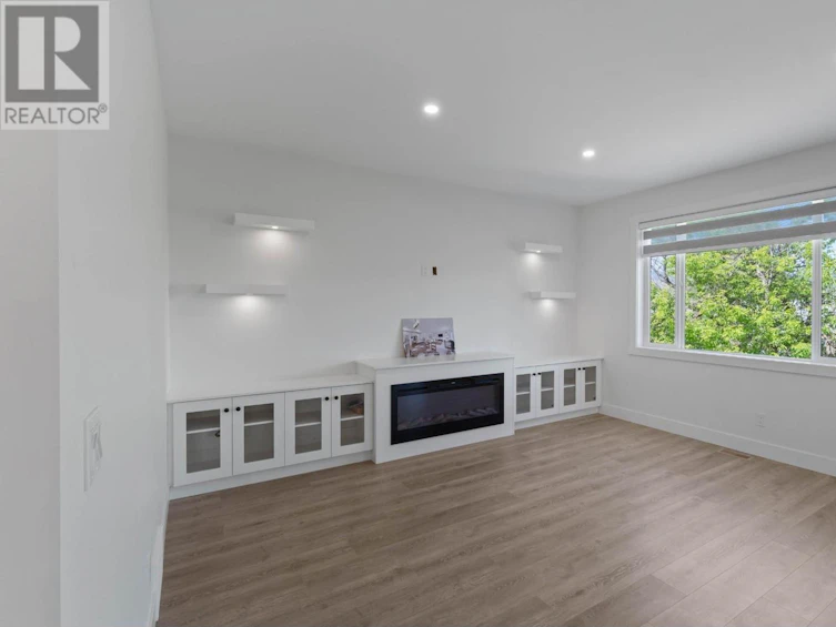 840 Crestline Street, Kamloops, BC, V2B 5X3 - 3