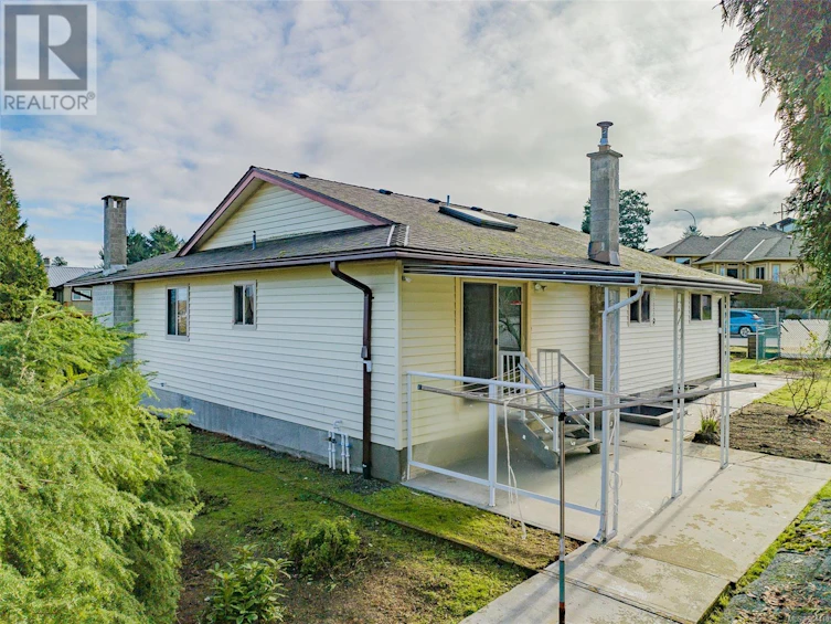 6231 Mcgirr Road, Nanaimo, BC, V9V 1C4 - 3